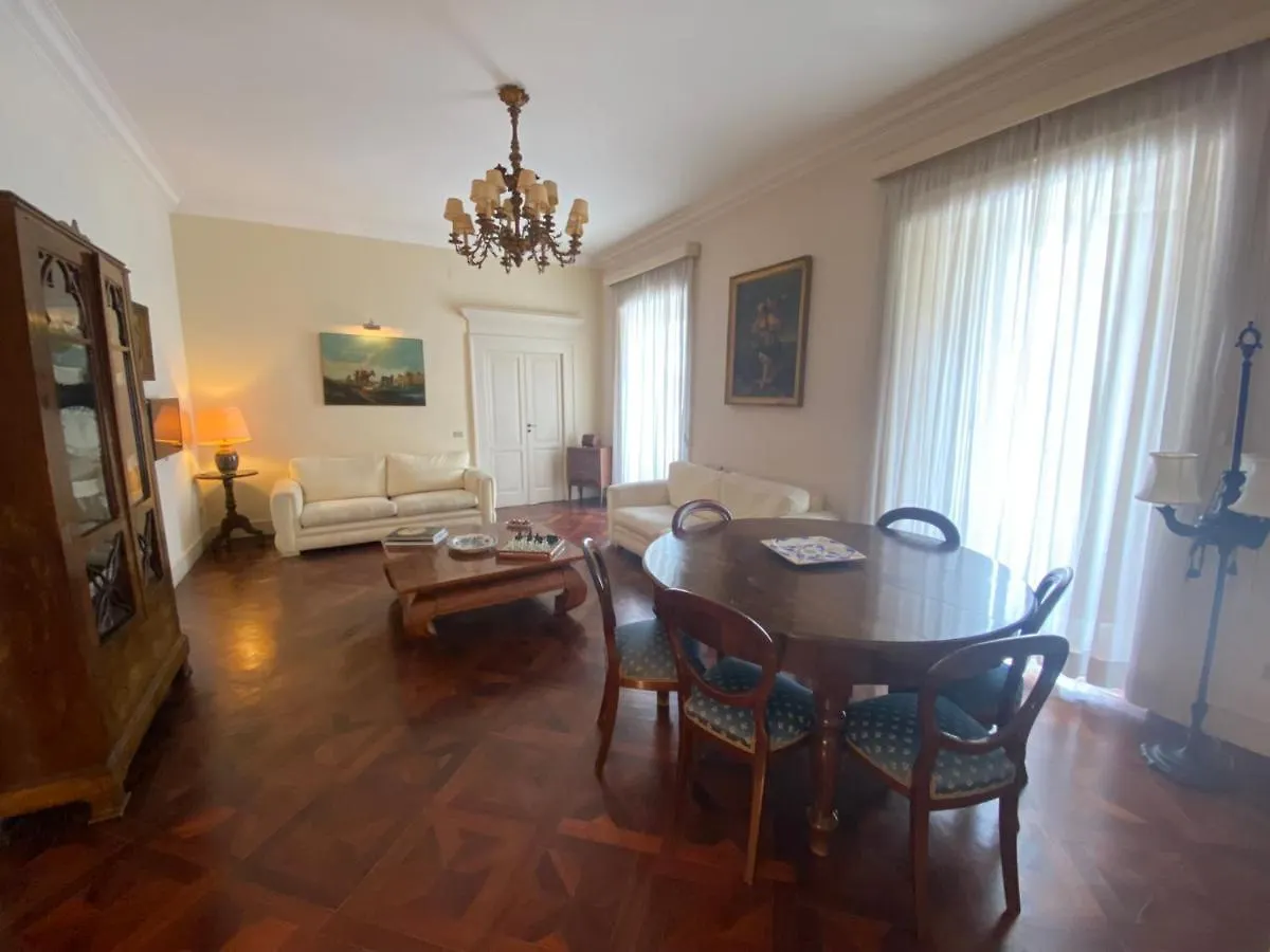 Royal Apartment In San Domenico Maggiore Naples