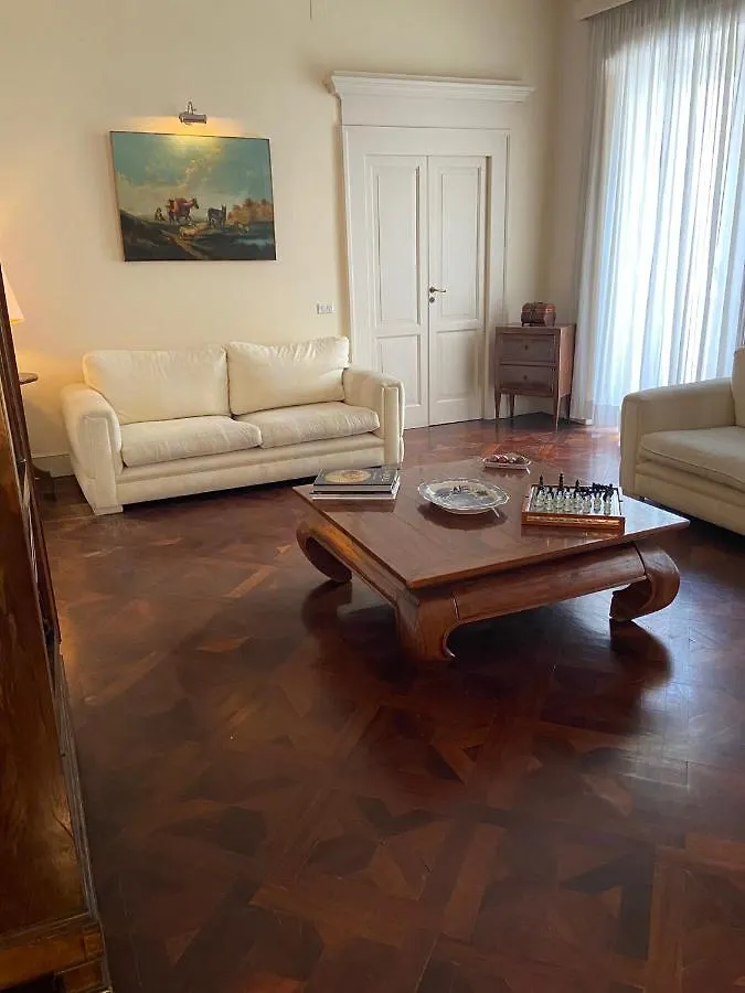 Royal Apartment In San Domenico Maggiore Naples 0*,