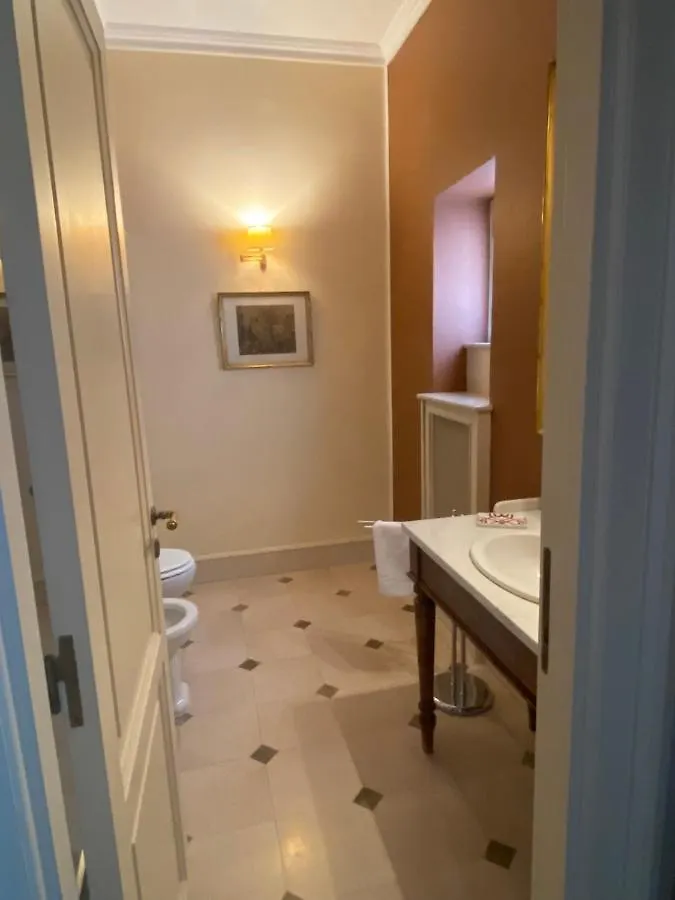 Royal Apartment In San Domenico Maggiore Naples